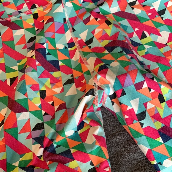 Colorful Fabletics Capri - Picture 4 of 5